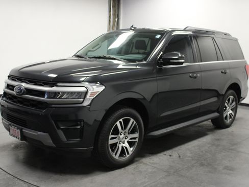Used 2024 Ford Expedition XLT RWD image 10