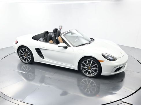 Used 2018 Porsche 718 Boxster image 44