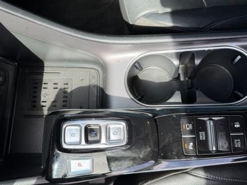 Used 2022 Hyundai Sonata Limited FWD image 25