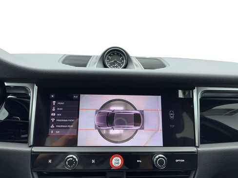 Used 2025 Porsche Macan image 28