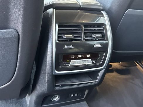 Used 2023 BMW X7 xDrive40i image 35