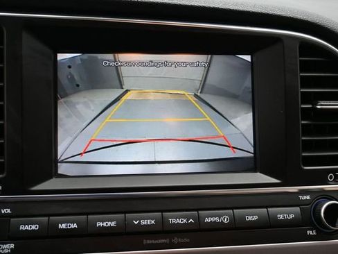 Used 2018 Hyundai Elantra SEL FWD image 19