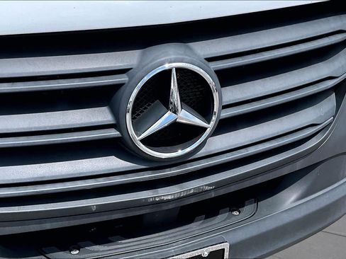 Used 2023 Mercedes-Benz Sprinter 2500 image 29