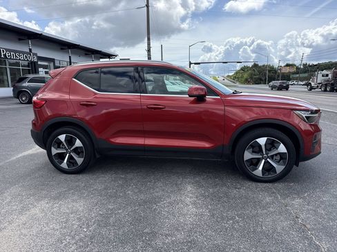 Certified 2023 Volvo XC40 B5 Plus w/ Driver Assist Package AWD/4WD image 6