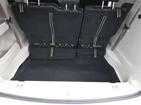 Used 2024 Chrysler Pacifica Touring-L image 22