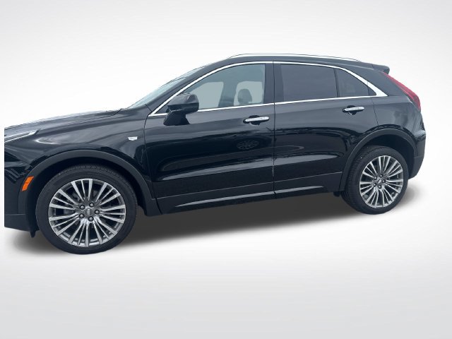 Used 2024 Cadillac XT4 Premium Luxury FWD image 2