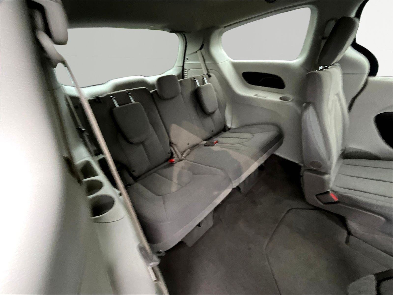 Used 2019 Chrysler Pacifica Touring Plus w/ Advanced Safetytec Group FWD image 25