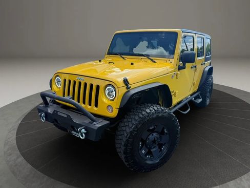Used 2015 Jeep Wrangler Unlimited Sport w/ Quick Order Package 24S AWD/4WD image 2