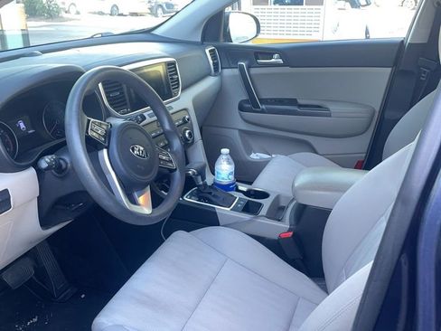 Used 2020 Kia Sportage LX image 4