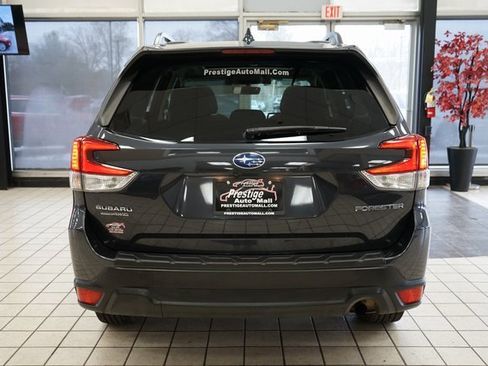 Used 2019 Subaru Forester Premium image 15