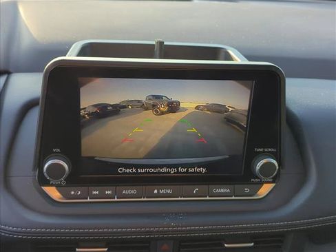 Used 2023 Nissan Rogue SV FWD image 24