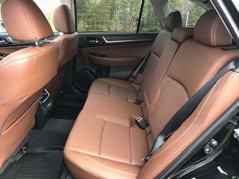 Used 2018 Subaru Outback 2.5i Touring image 7