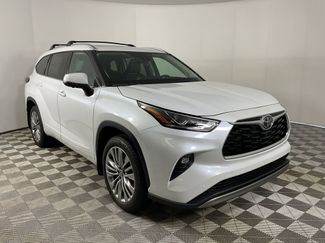 New 2026 Toyota Highlander Platinum video 1