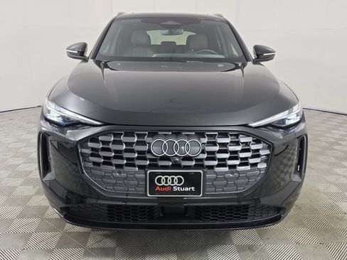 Certified 2025 Audi Q5 Premium w/ Convenience Package AWD/4WD image 2