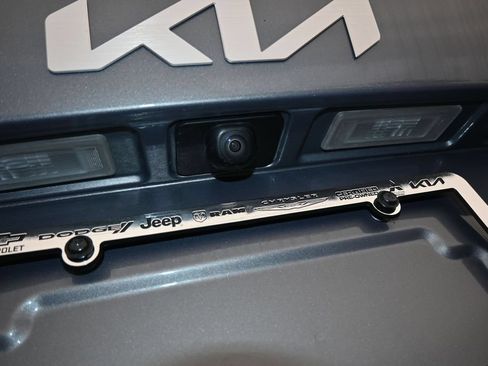 Used 2023 Kia Sorento LX FWD image 37