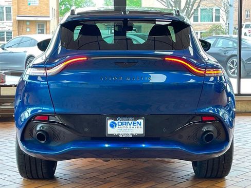 Used 2022 Aston Martin DBX AWD/4WD image 12