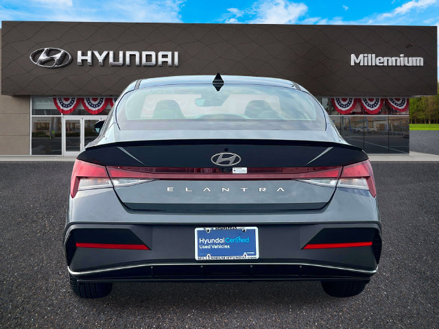 Certified 2025 Hyundai Elantra Sport FWD image 6