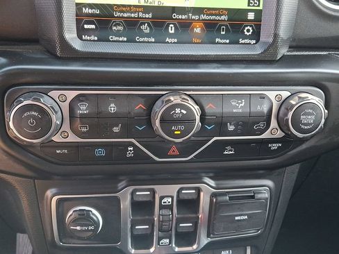 Certified 2023 Jeep Wrangler Unlimited Rubicon 4xe w/ Cold Weather Group AWD/4WD image 15