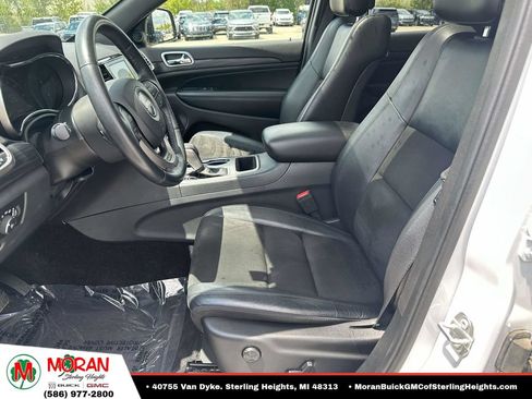 Used 2019 Jeep Grand Cherokee Altitude AWD/4WD image 18