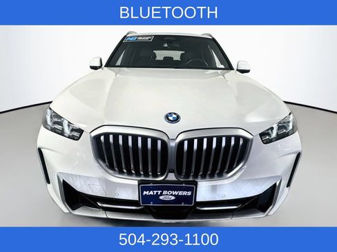 Used 2025 BMW X5 xDrive50e AWD/4WD image 3
