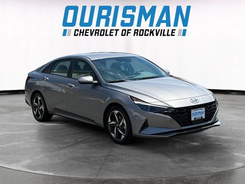 Used 2023 Hyundai Elantra SEL w/ Convenience Package FWD image 1