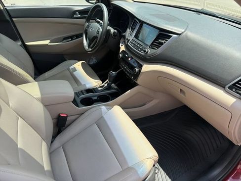 Used 2016 Hyundai Tucson Limited w/ Option Group 03 FWD image 14