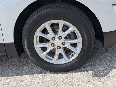 Used 2021 Chevrolet Equinox LS w/ LS Convenience Package FWD image 11