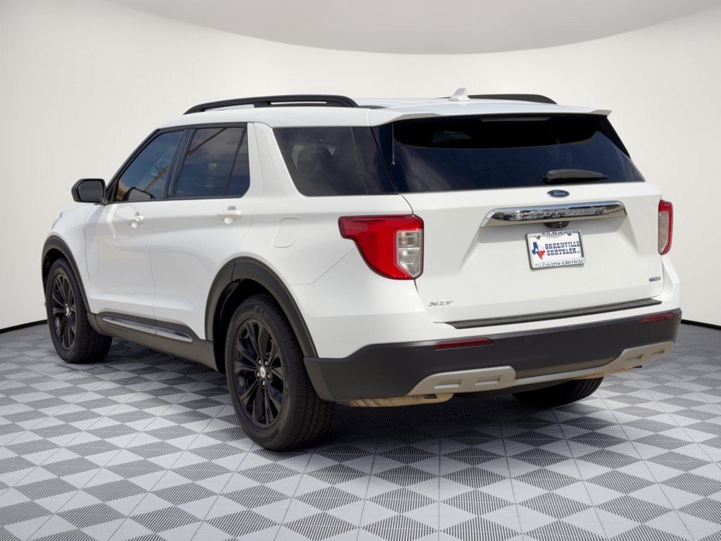 Used 2020 Ford Explorer XLT w/ Equipment Group 202A RWD image 3