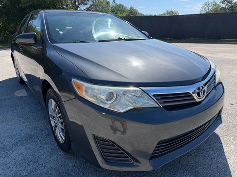 Used 2014 Toyota Camry FWD image 7