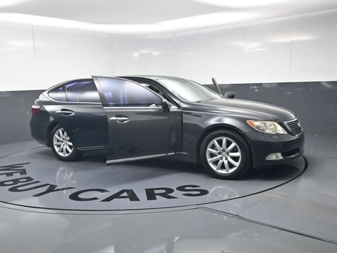 Used 2008 Lexus LS 460 RWD image 24