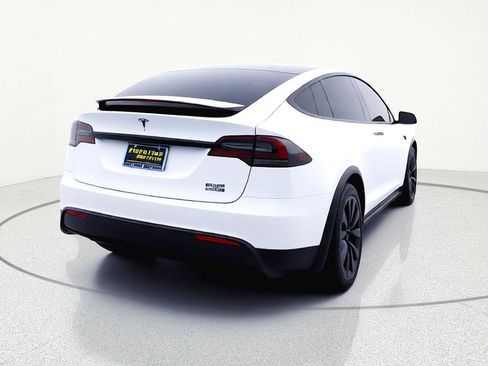 Used 2023 Tesla Model X Plaid image 7