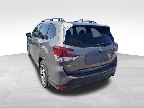 Used 2023 Subaru Forester Premium AWD/4WD image 4