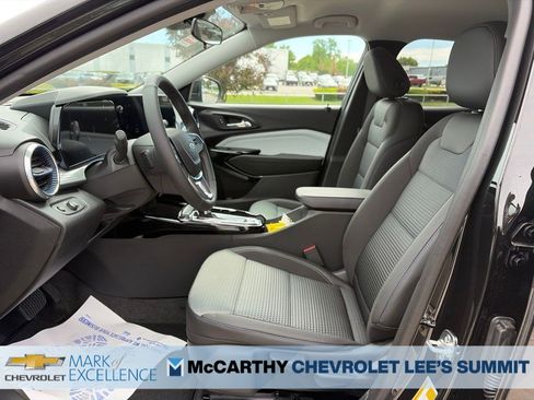 New 2026 Chevrolet Trax LT w/ Driver Confidence Package FWD image 31