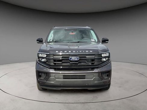 New 2025 Ford Expedition Active image 15