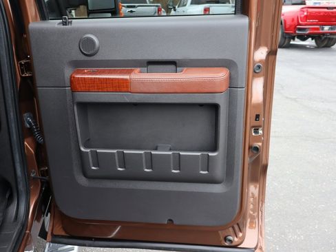Used 2012 Ford F250 King Ranch w/ King Ranch w/Chrome Pkg image 29