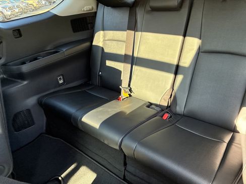 New 2026 Toyota Grand Highlander Platinum image 17