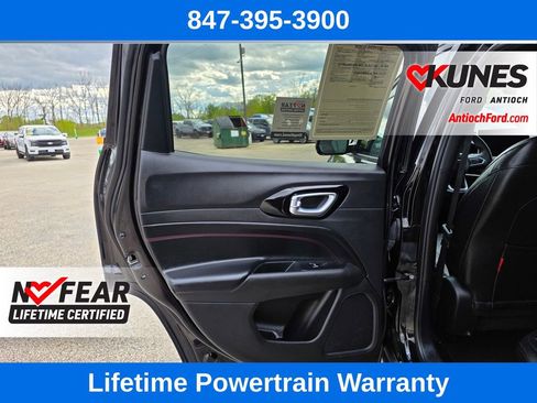 Used 2024 Jeep Compass Trailhawk AWD/4WD image 17
