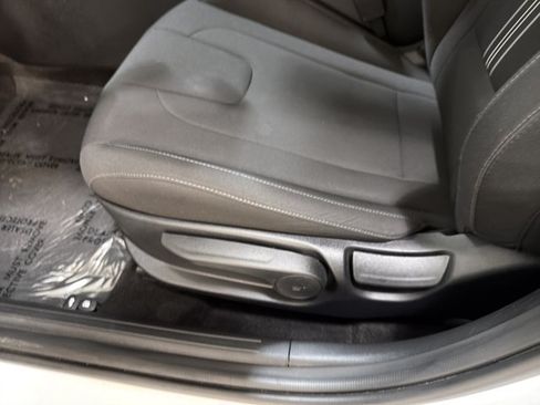 Used 2026 Hyundai Elantra Sport FWD image 16