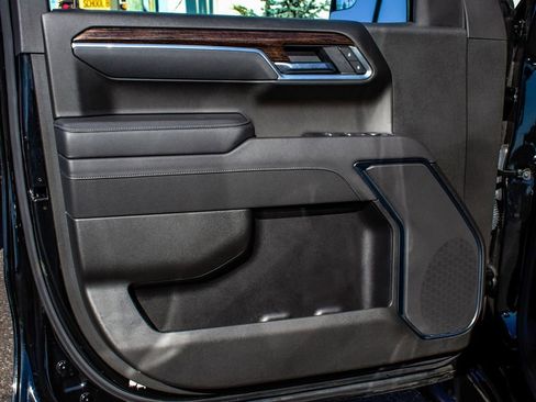 Used 2025 GMC Sierra 1500 Elevation image 8