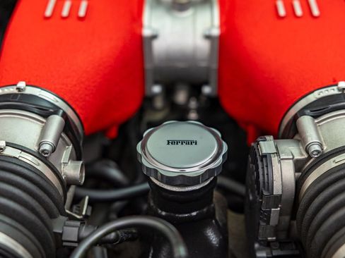 Used 2010 Ferrari 458 Italia Coupe image 27