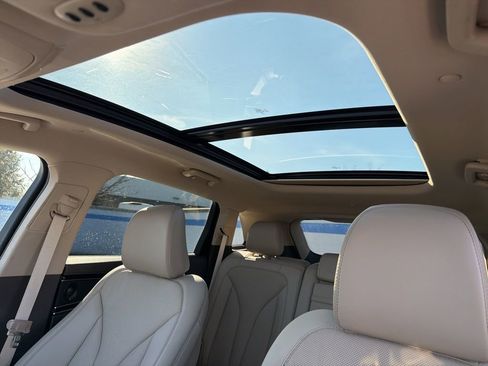 Used 2023 Lincoln Nautilus Reserve w/ Equipment Group 201A image 11