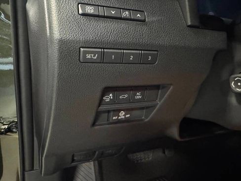 Used 2025 Lexus GX 550 w/ Accessory Package (2T) AWD/4WD image 12
