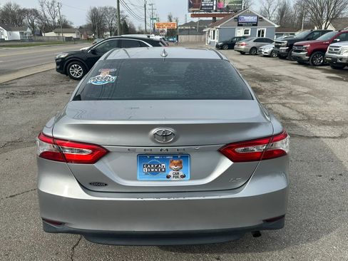 Used 2019 Toyota Camry LE image 4