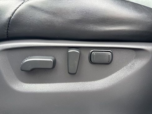 Used 2021 Nissan Armada SL w/ Captain's Chairs Package image 39