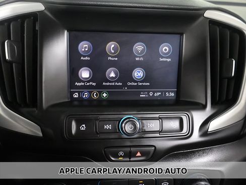 Used 2024 GMC Terrain SLE AWD/4WD image 4