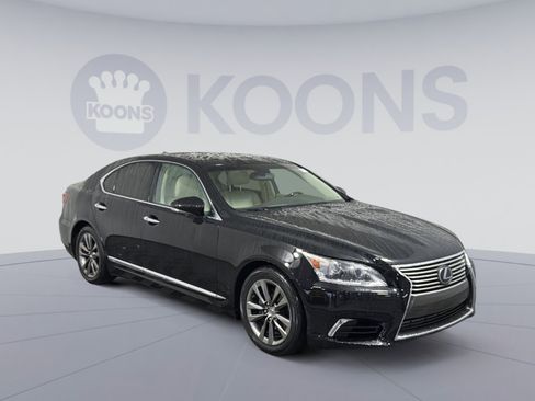 Used 2016 Lexus LS 460 w/ Comfort Package image 10