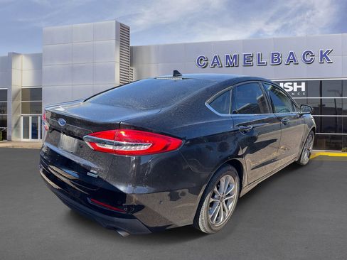 Used 2020 Ford Fusion SE FWD image 5