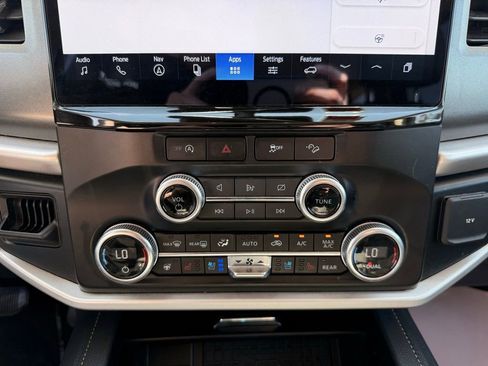 Used 2024 Ford Expedition Max XLT image 21