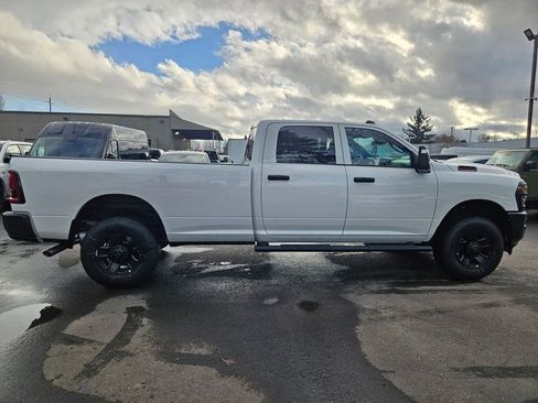 New 2026 RAM 3500 Tradesman AWD/4WD image 8
