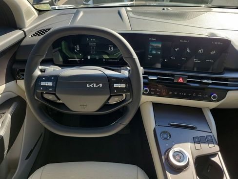 New 2026 Kia Sportage EX image 19